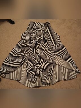 TOVHOLY Striped Layered Full Ruffle Skirt Women's Size 44 NWT